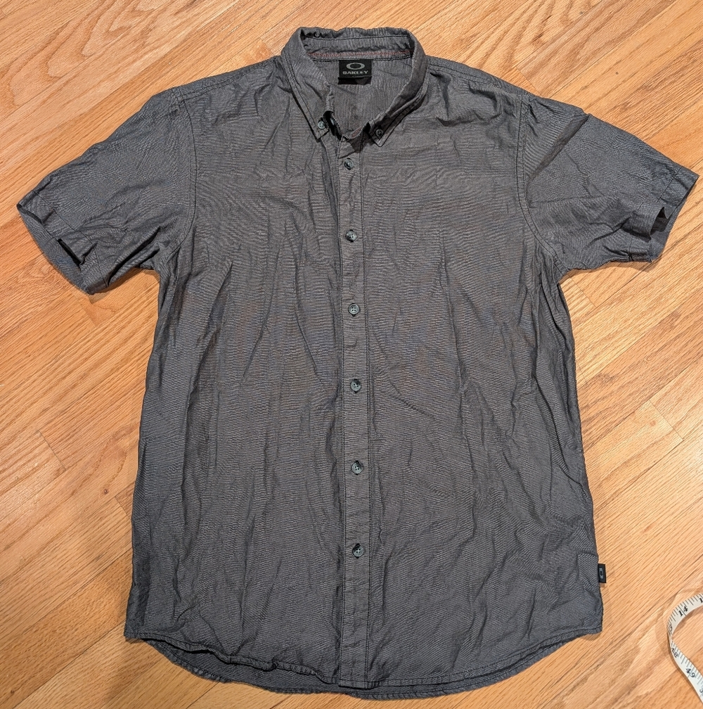 Oakley Men's Charcoal Button Down Shirt - Size Small